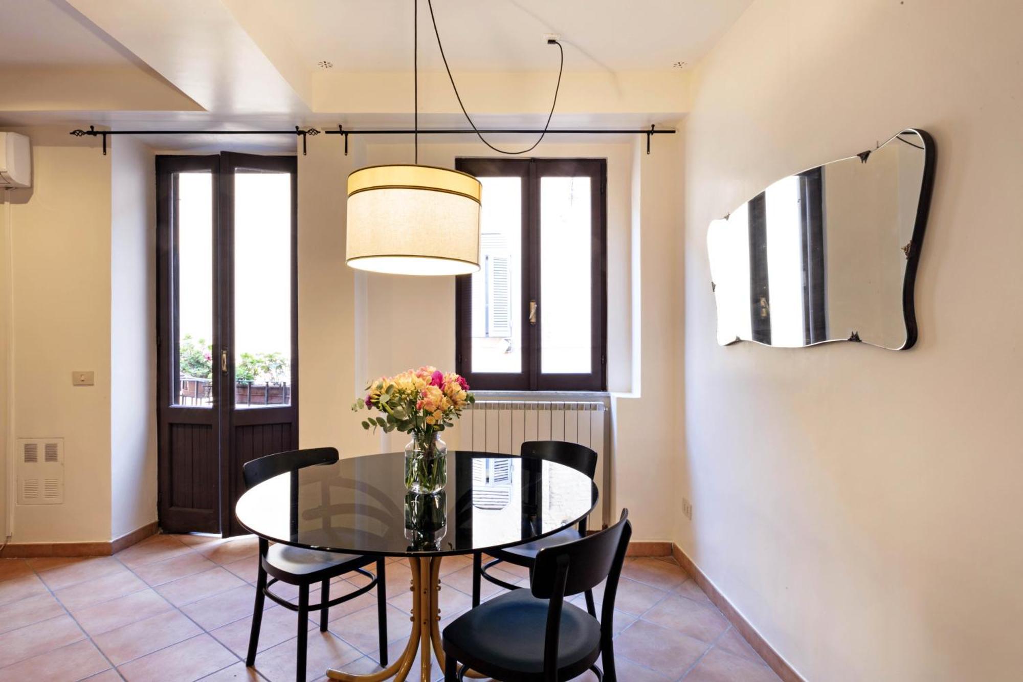 Apartment Trasteverehome - Secret Balcony In The Heart Of Trastevere Rom