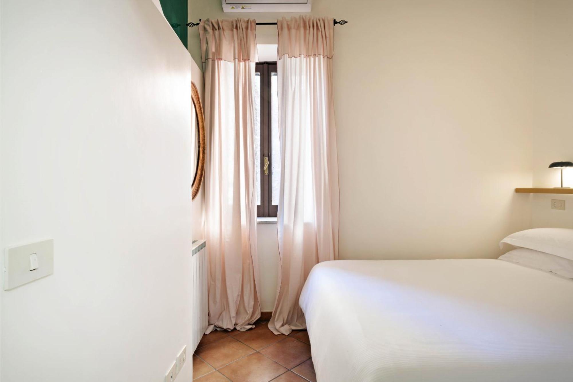 Apartment Trasteverehome - Secret Balcony In The Heart Of Trastevere